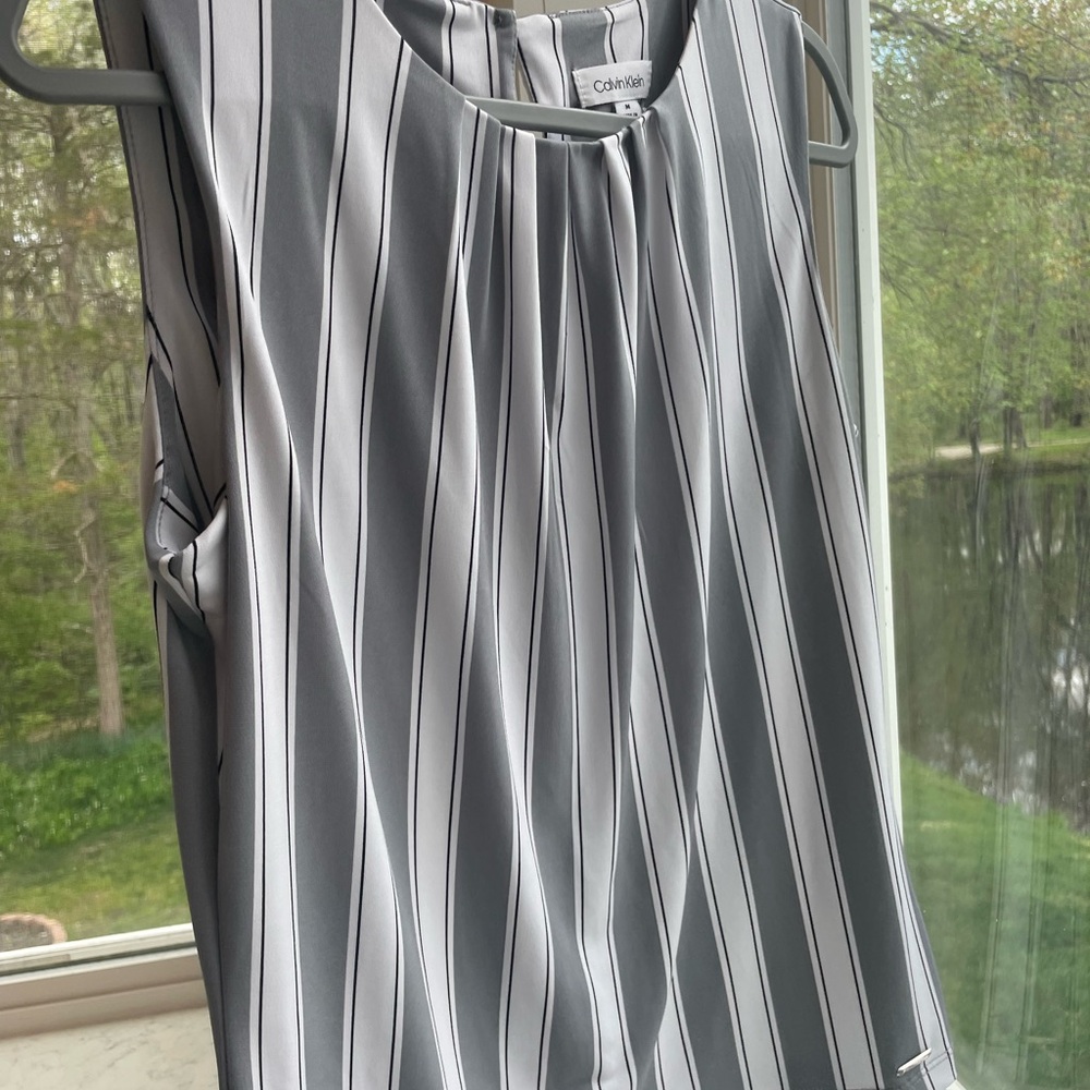 Calvin Klein Gray Pleated Sleeveless Blouse
